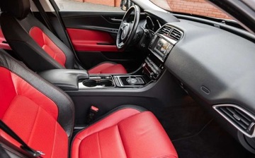 Jaguar XE Sedan 2.0 i4 180KM 2015 Jaguar XE R-SPORT 2.0D 180Ps Ledy Automat 4x4 Xenon Skora Navi 1 wl. Salon, zdjęcie 7