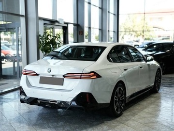 BMW Seria 5 G90-91 2025 BMW Seria 5 520i Sport Sedan 2.0 (208KM) 2025, zdjęcie 1