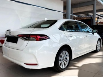 Toyota Corolla XII Sedan Facelifting 1.8 Hybrid 140KM 2025 Szybki odbiór - Comfort 1.8 Hybrid 140KM | Tempomat adaptacyjny!, zdjęcie 2