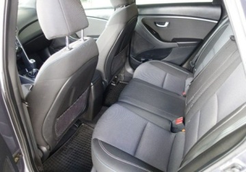 Hyundai i30 II Wagon Facelifting 1.6 CRDi 110KM 2016 Hyundai i30 1.6 CRDi 110KM/Podgrz.fotele/ Tylne, zdjęcie 16