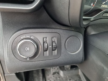 Opel Combo E Kombivan 1.5 Diesel 102KM 2018 Opel Combo Opel Combo Life 1.5 CDTI Enjoy SS 1.5 Diesel 102KM, zdjęcie 20