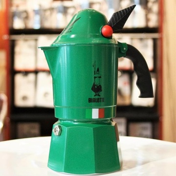 Алюминиевая КОФЕВАРКА BIALETTI BREAK ALPINA 3 т