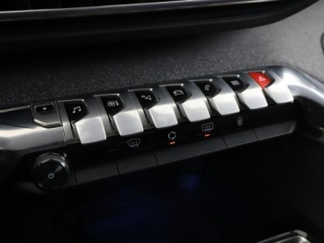 Peugeot 3008 II Plug-In Hybrid HYbrid 225 PHEV 225KM 2020 Peugeot 3008 PHEV automat półskóra virtual, zdjęcie 28