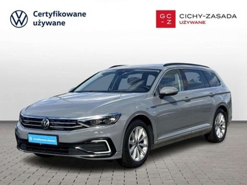 Volkswagen Passat B8 GTE Variant Facelifting 1.4 TSI Plug-In-Hybrid 218KM 2022 Volkswagen Passat LED Matrix kamera nawigacja Head-up Digital cockpit