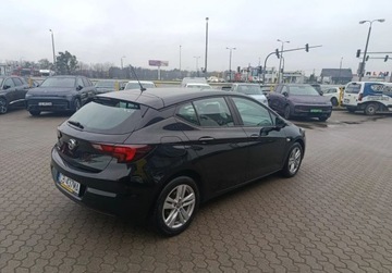 Opel Astra K Hatchback Facelifting 1.2 Turbo 110KM 2020 Opel Astra Pierwszy wlasciciel. Salon Polska 1.2 Benzyna 110KM, zdjęcie 2