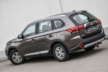 Mitsubishi Outlander III SUV Facelifting 2015 2.0 MIVEC 150KM 2016 Mitsubishi Outlander MITSUBISHI OUTLANDER 2.0 150KM HAK LED Gwarancja 12m-, zdjęcie 9
