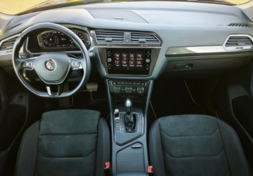 Volkswagen Tiguan II SUV 1.5 TSI EVO 150KM 2020 Volkswagen Tiguan Highline Pakiety, ACC, Podgrzewane fotel, GPS, Kamera c, zdjęcie 3