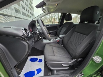 Mercedes Klasa B W246 Sports Tourer Facelifting 1.6 180 122KM 2017 MERCEDES B180, 1,6l benzyna 122KM Automat Niski przebieg: 103,232km, zdjęcie 4
