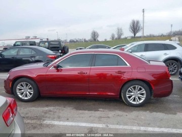 Chrysler 300C II 2021 Chrysler 300 2021r., Touring L, od ubezpieczalni 3.6 Benzyna 292KM, zdjęcie 3