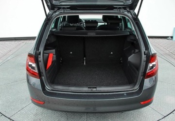 Skoda Fabia III Kombi Facelifting 1.0 TSI 95KM 2021 Skoda Fabia 1.0TSI 95KM Ambition Plus, Kamera Cofania, Czujniki Parkowania, zdjęcie 8