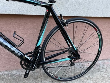 Шоссейный велосипед Bianchi Via Nirone, Shimano Sora