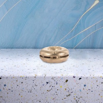 Metalowy dzwonek wykończony miedzią