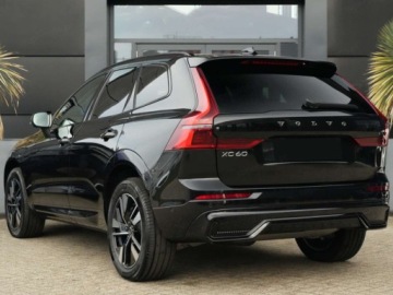 Volvo XC60 II 2026 VOLVO XC60 B5 AWD Plus Dark Suv 2.0 (264KM) 2026, zdjęcie 2