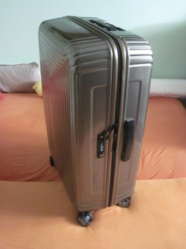 Чемодан Samsonite Neopulse DLX на 4-х колесах