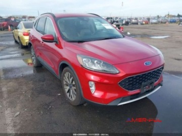 Ford Kuga III 2020 Ford Kuga 2020 r., 2,0L TITANIUM 2.0 Benzyna 250KM