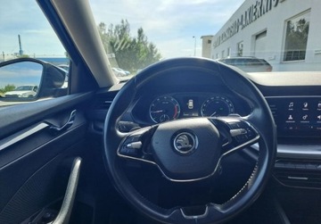 Skoda Octavia IV Liftback 1.5 TSI EVO 150KM 2021 Skoda Octavia Ambition 1.5 TSI e-Tec 150 KM Kamera LED Czujniki Climat, zdjęcie 11