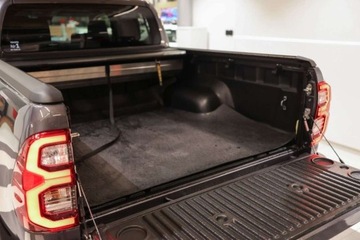 Toyota Hilux VIII Podwójna kabina Facelifting 2.8 D-4D 204KM 2024 Toyota Hilux 2.8 D-4D mHEV Double Cab Executive 4x4 aut 2.8 Diesel 204KM, zdjęcie 30