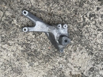 AUDI A8 D4 LIFT 4.2 łapa silnika oe 4H0199307AF