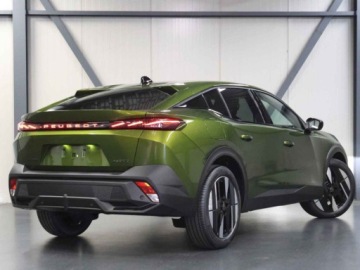 Peugeot 408 II Fastback 1.2 PureTech 145KM 2026 Od ręki - Allure e-DCS6 1.2 PureTech mHEV 145KM / Pakiet Bezpieczeństwo, zdjęcie 2