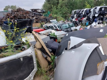 KAPOTA KRYT MOTORU HORNÍ NISSAN MICRA K12 KY0
