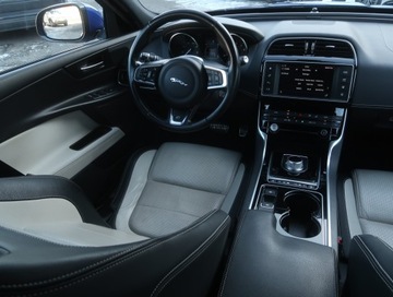 Jaguar XE Sedan 2.0 i4 200KM 2016 Jaguar XE 20t, Salon Polska, Serwis ASO, Automat, zdjęcie 6