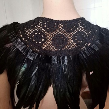 Аксессуары из искусственных перьев Gothic Shaw