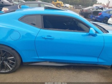 Chevrolet Camaro VI 2022 Chevrolet Camaro RWD ZL1, 2022r., 6.2L 6.2 Benzyna 650KM, zdjęcie 4