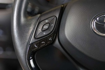 Toyota C-HR I Crossover Facelifting 1.8 Hybrid 122KM 2020 Toyota C-HR 1.8 Hybrid Executive 1.8 Hybryda 122KM, zdjęcie 26