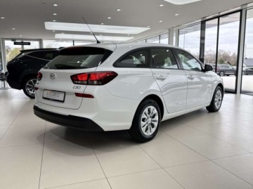Hyundai i30 III Wagon 1.4 MPi 100KM 2019 Hyundai i30 Select Asystent hamowania Lane Assist Bluetooth FV23, zdjęcie 3