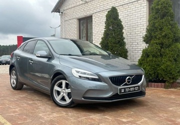 Volvo V40 II Hatchback Facelifting 2.0 D2 120KM 2018 Volvo V40 Swiatla Led 2.0 Diesel 120KM