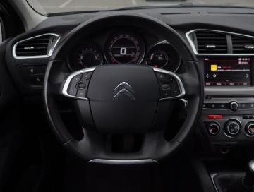 Citroen C4 II Hatchback 5d Facelifting 1.2 PureTech 110KM 2017 Citroen C4 1.2 PureTech, Navi, Klima, Klimatronic, zdjęcie 16
