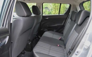 Suzuki Swift V 2015 Suzuki Swift GWARANCJA, 2016r, 1.2 Benzyna 90KM, Niski przebieg, Ladnie ut, zdjęcie 5