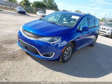 Chrysler Pacifica II 2020 Chrysler Pacifica Touring Plus 2020 3.6l 3.6 Benzyna 287KM, zdjęcie 6