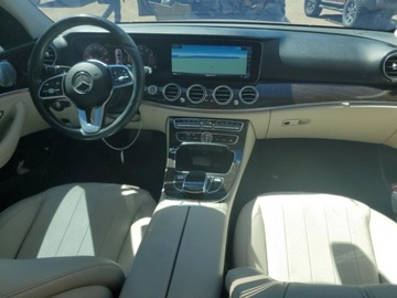 Mercedes Klasa E W213 2020 Mercedes-Benz Klasa E 350 2020 2.0l 2.0 Benzyna 255KM, zdjęcie 8