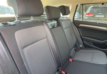 Volkswagen Passat B8 Variant 1.6 TDI BlueMotion SCR 120KM 2017 Volkswagen Passat Polski salon 1.6 Diesel 120KM, zdjęcie 11