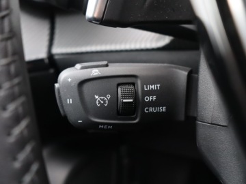 Peugeot 2008 II SUV 1.2 PureTech 130KM 2023 Peugeot 2008 1.2 PureTech, Salon Polska, zdjęcie 21