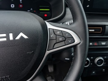 Dacia Jogger Hybrid 140 140KM 2025 Od ręki - Extreme 5-miejsc 1.6 Full Hybrid 140KM / Pakiet Drive, zdjęcie 12