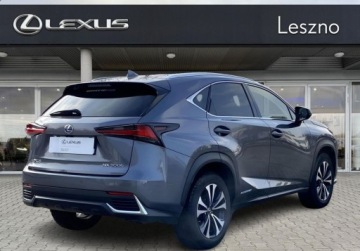 Lexus NX I SUV Facelifting 300h 197KM 2021 Lexus NX 300h F Impression AWD ASO Salon PL Lexus Leszno 2.5 Hybryda, zdjęcie 2