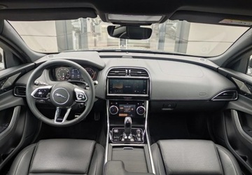 Jaguar XE Sedan Facelifting 2.0 204KM 2024 Jaguar XE Jaguar XE 2.0D I4 204 PS RWD Auto R-Dynamic SE 2.0 Diesel 204KM, zdjęcie 14