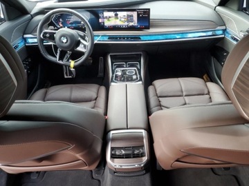 BMW Seria 7 G70 2024 BMW Seria 7 740i 2024 3.0l 3.0 Benzyna 375KM, zdjęcie 8