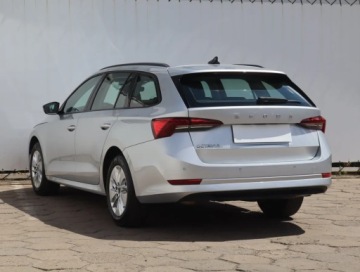 Skoda Octavia IV Kombi 2.0 TDI 115KM 2022 Skoda Octavia 2.0 TDI, 1. Właściciel, Serwis ASO, zdjęcie 3