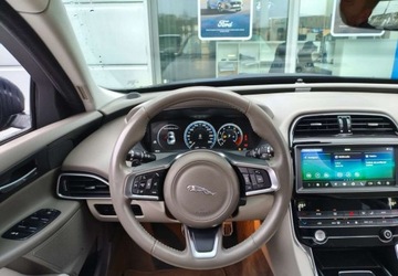 Jaguar XE 2019 Jaguar XE Jaguar XE 2.0 T Prestige 2.0 Benzyna 200KM, zdjęcie 6