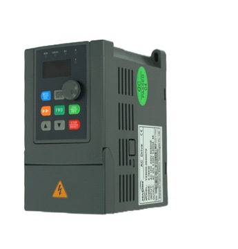 Двигатель 1,5 кВт, редуктор, инвертор 230 В.