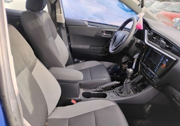 Toyota Auris II Touring Sports Facelifting 1.6 Valvematic 132KM 2018 Toyota Auris 2018r, 1.6 Benzyna. Uszkodzony prawy przod i bok. Jezdzi 1.6, zdjęcie 6