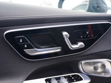 Mercedes GLC C254/X254 Coupe 2.0 220d 197KM 2025 GLC Coupe 220 d 4-Matic AMG Line 2.0 197KM 2025, zdjęcie 16