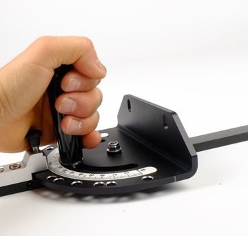 Угловой направляющий упор для паза 19 мм.