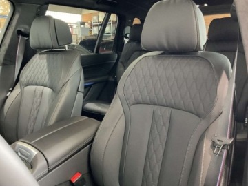BMW X7 SUV M Facelifting 4.4 M60i 530KM 2026 BMW X7 M60i xDrive Suv 4.4 (530 KM) 2026, zdjęcie 5
