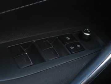 Toyota Corolla XII TS Kombi 1.8 Hybrid 122KM 2022 Toyota Corolla 1.8 Hybrid, Salon Polska, zdjęcie 16