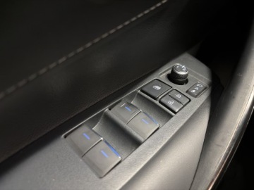 Toyota Corolla XII TS Kombi 2.0 Hybrid Dynamic Force 184KM 2021 Toyota Corolla 2.0 Hybrid GR Sport Seria E21 (2019, zdjęcie 18