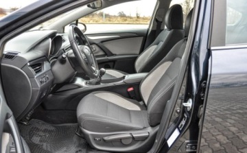 Toyota Avensis III Sedan Facelifting 2015 2.0 D-4D 143KM 2016 Toyota Avensis 2,0d Lift 2016 r. 2.0 Diesel 143KM, zdjęcie 6